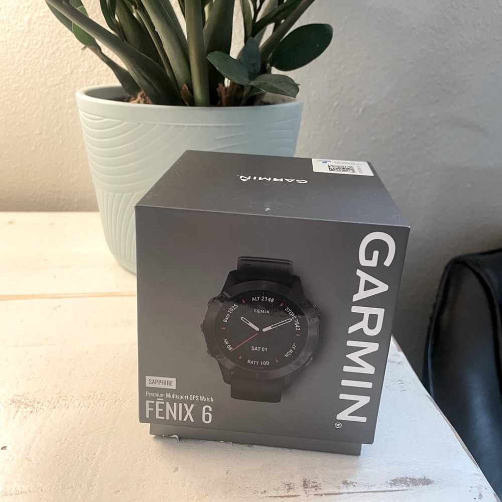 Garmin Felix 6 Sapphire multi sport GPS smart watch